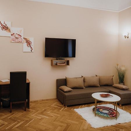 Dozsa Apartman Сегед Екстер'єр фото