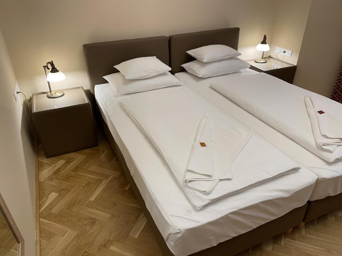 Dozsa Apartman Сегед Екстер'єр фото