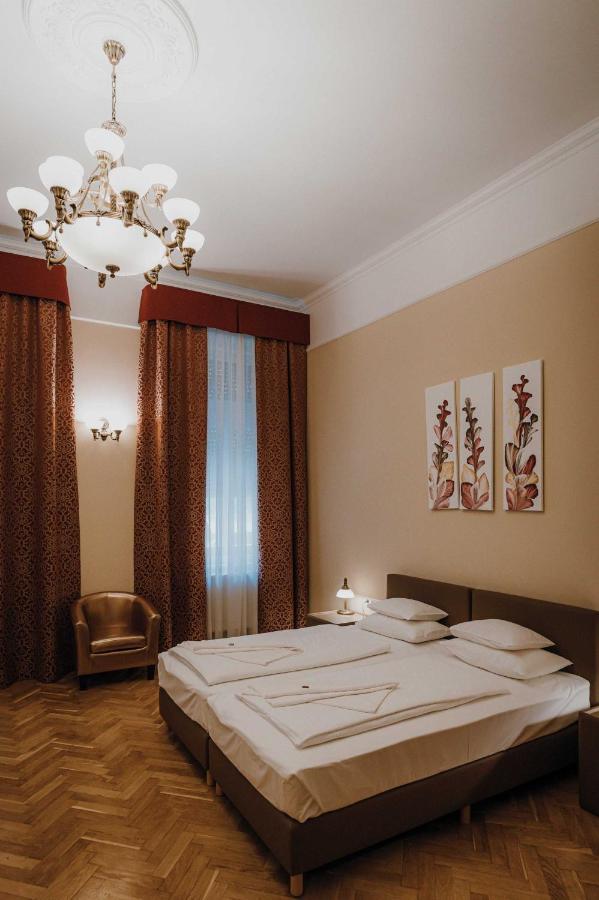 Dozsa Apartman Сегед Екстер'єр фото