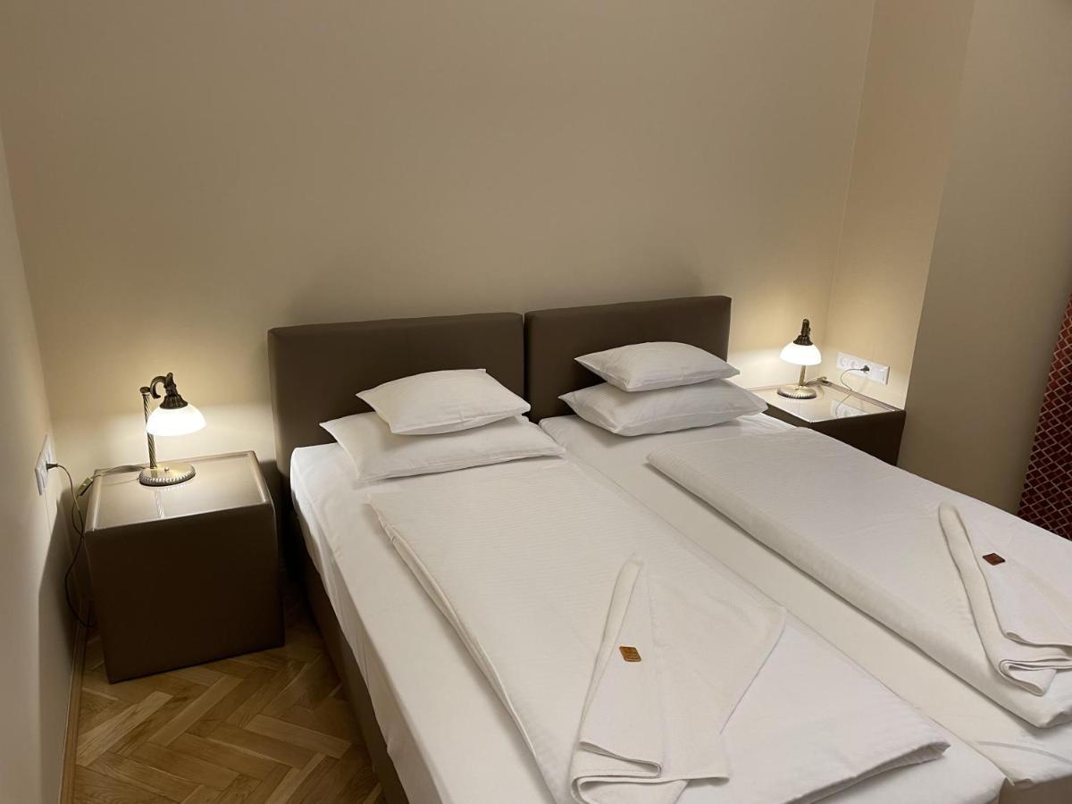 Dozsa Apartman Сегед Екстер'єр фото