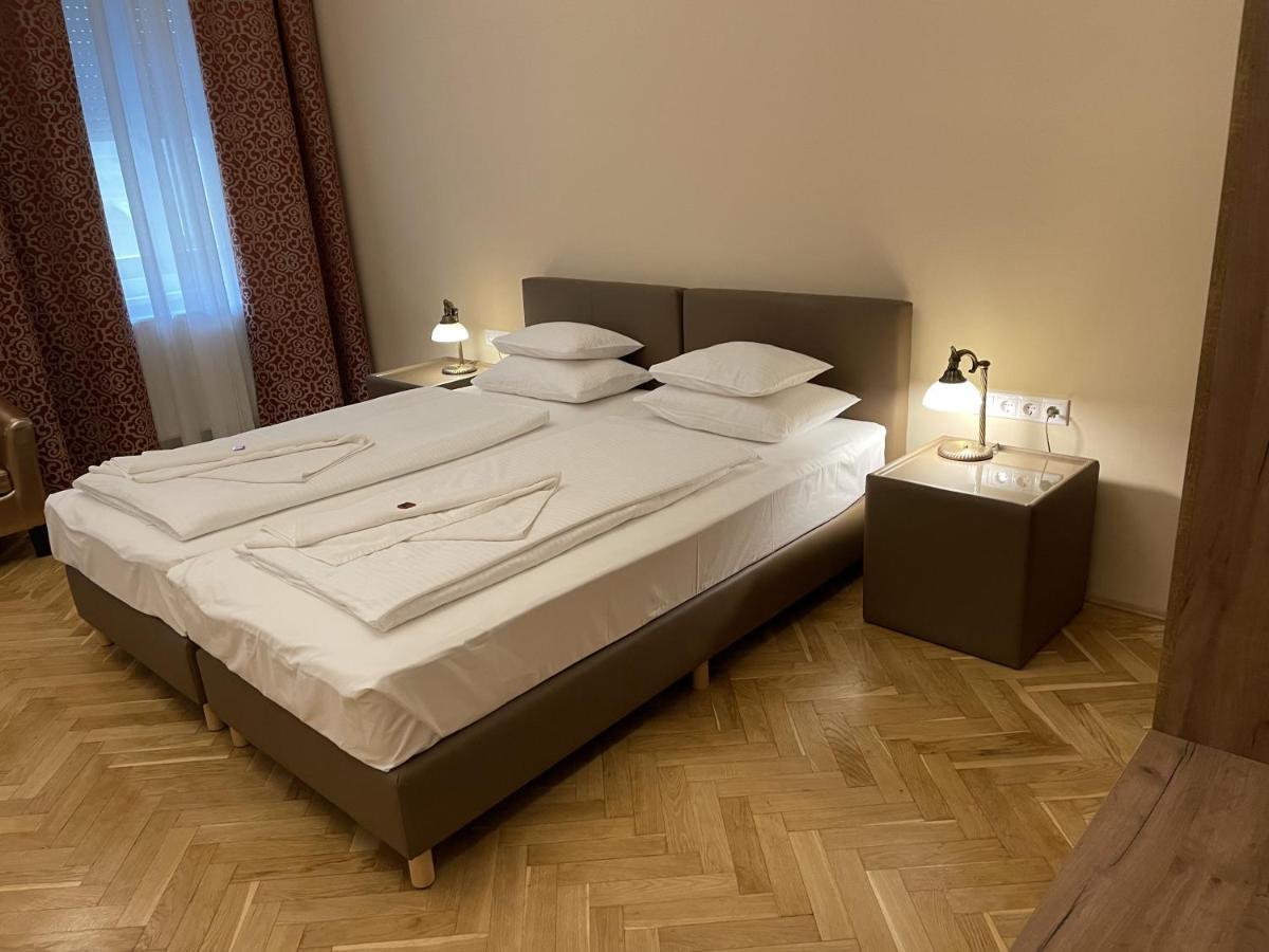 Dozsa Apartman Сегед Екстер'єр фото