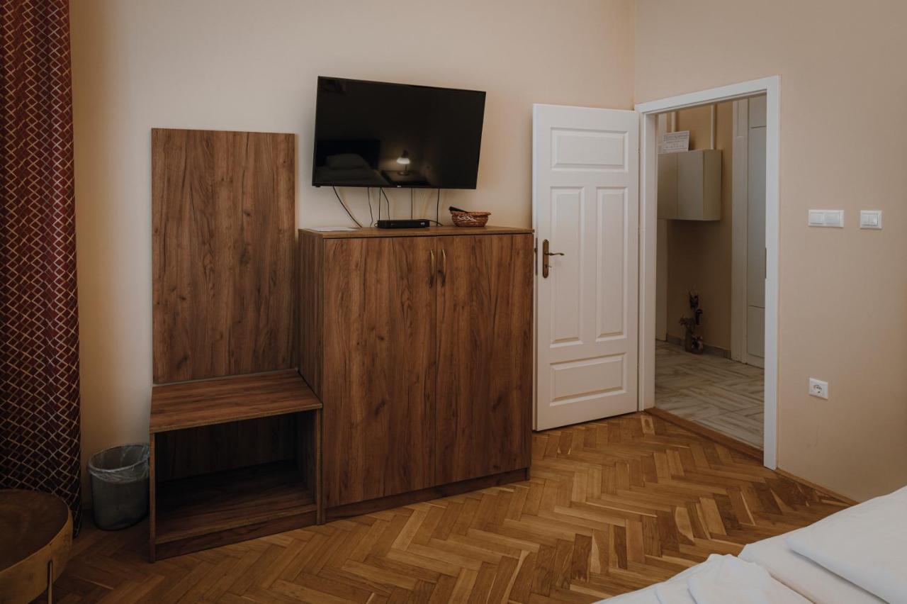 Dozsa Apartman Сегед Екстер'єр фото