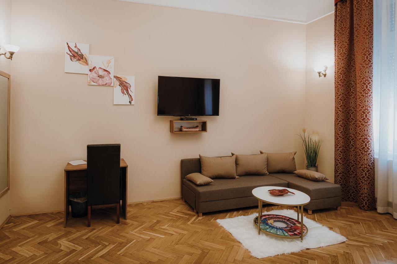 Dozsa Apartman Сегед Екстер'єр фото