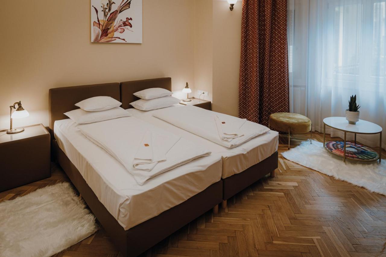 Dozsa Apartman Сегед Екстер'єр фото