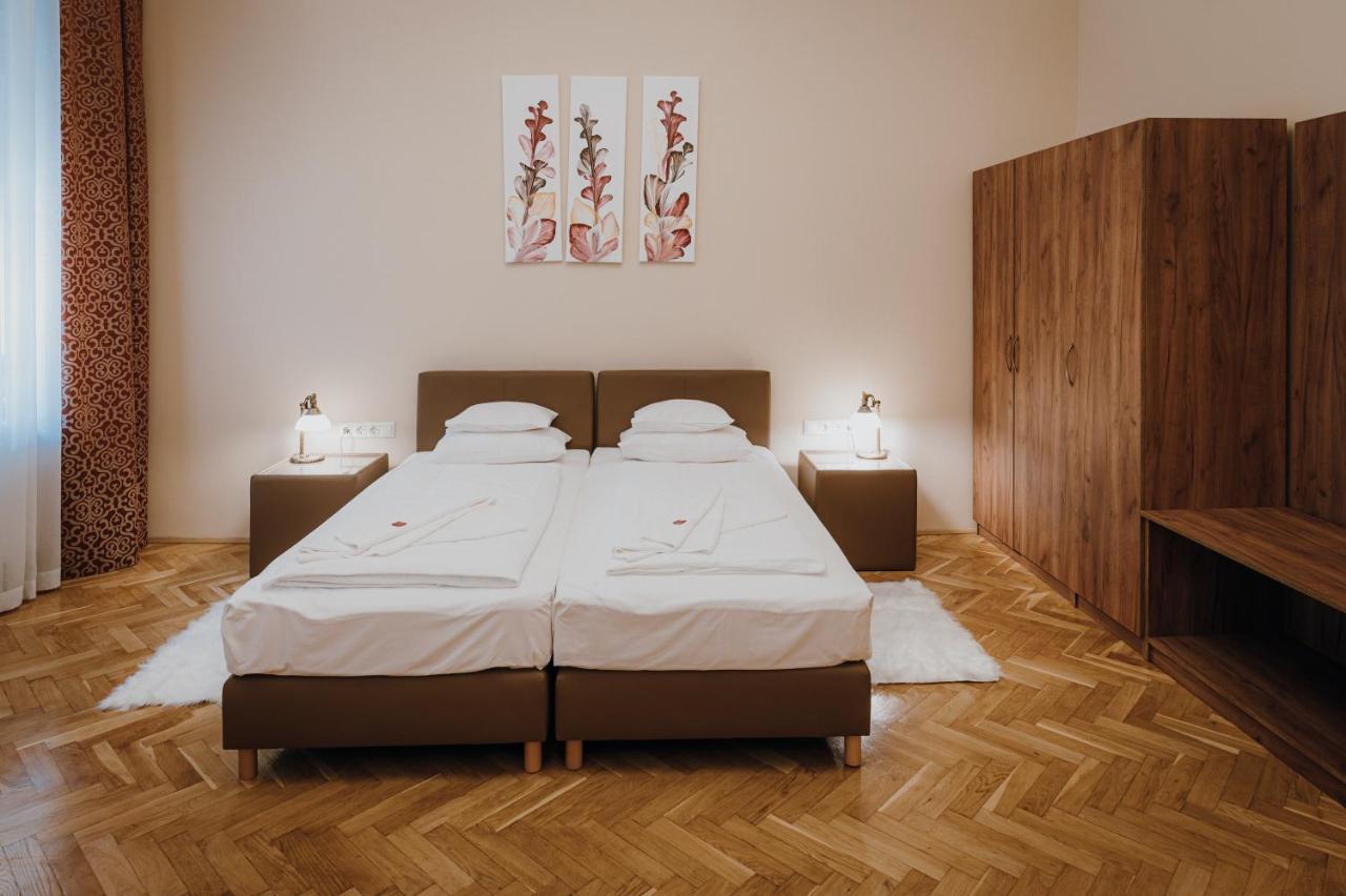 Dozsa Apartman Сегед Екстер'єр фото