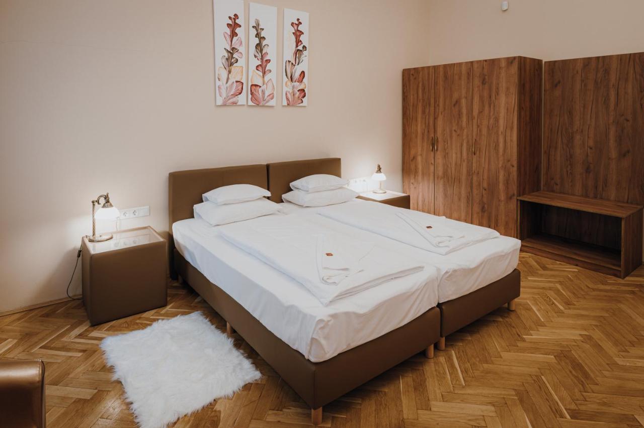 Dozsa Apartman Сегед Екстер'єр фото
